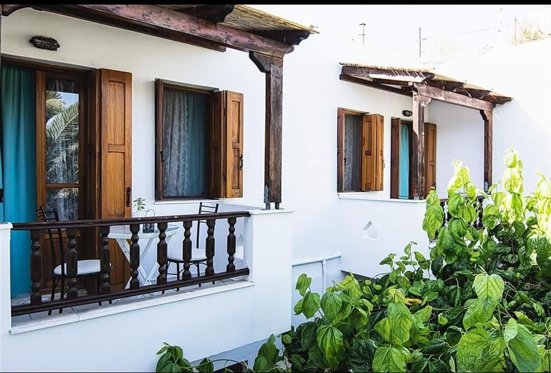 Mavrikou Helen Apartments Skyros Exterior photo
