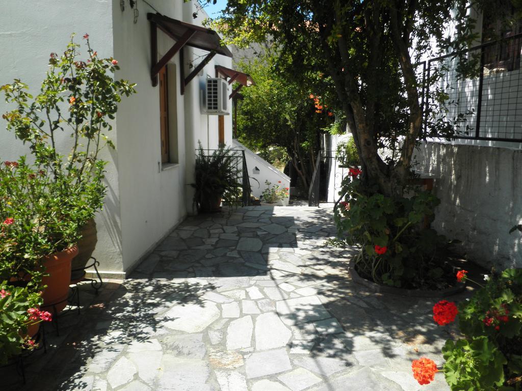 Mavrikou Helen Apartments Skyros Room photo